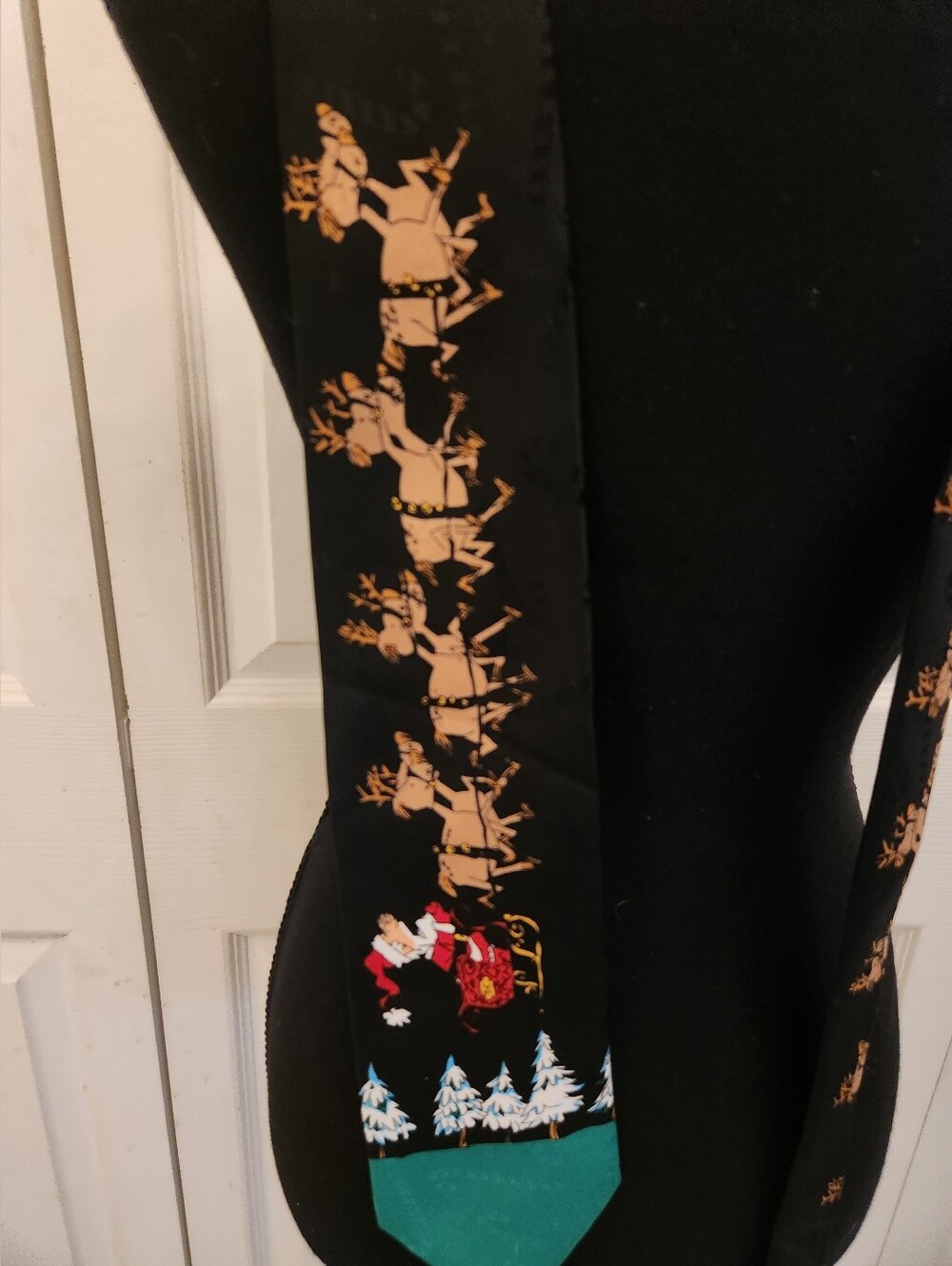Rare HLAAMARK Shocked Santa & Reindeer Novelty Tie